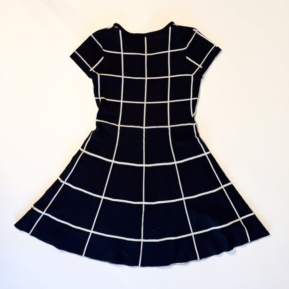 Black and white windowpane plaid sweater dress - Big Kids’ S - NWOT - Picture 3 of 3
